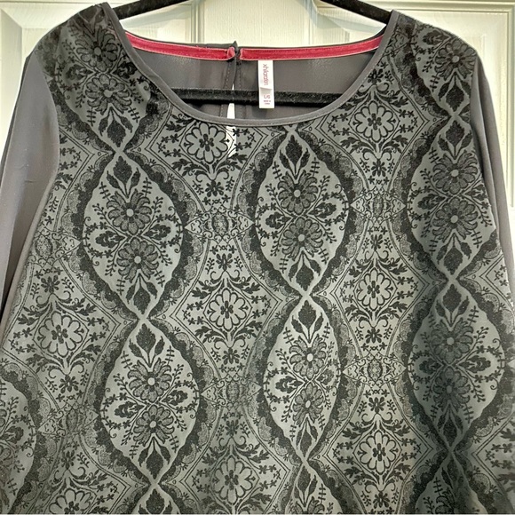 NWOT Xhilaration Black Velvet Paisley Sheer Blouse - Picture 1 of 5